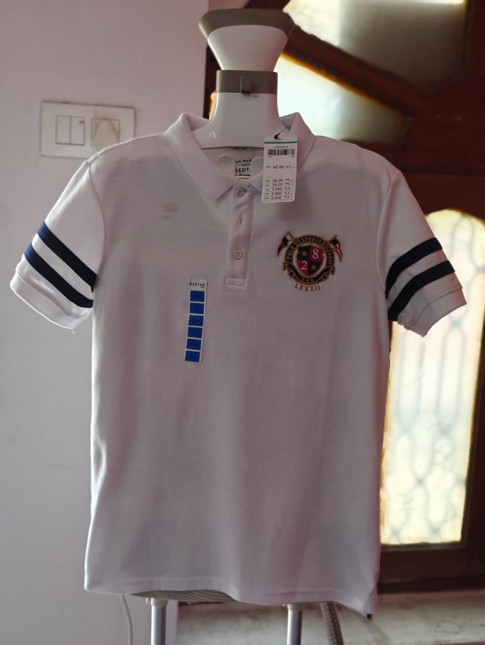Classic White Polo T-Shirt with Embroidered Crest